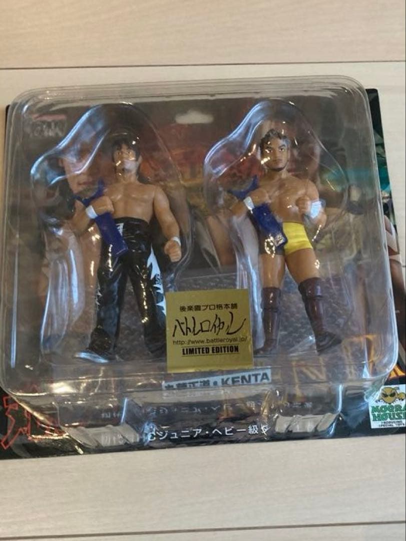 丸藤正道、KENTAタッグのフィギュア