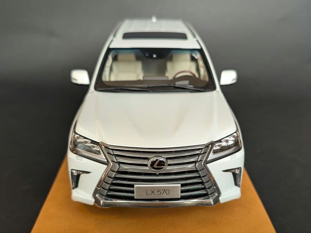【Nori】kyosho 1/18 LEXUS LX570ソニッククォーツ