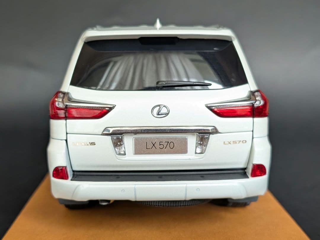 【Nori】kyosho 1/18 LEXUS LX570ソニッククォーツ