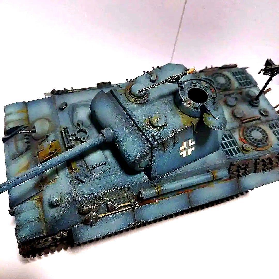 タミヤ　1/35プラモデル ドイツ パンター戦車（追加装甲板装備）塗装済み完成品