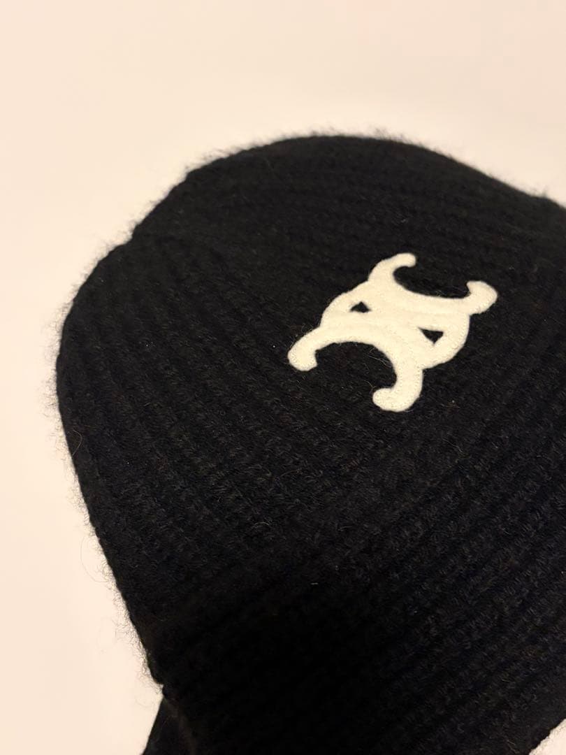 セリーヌ トリオンフ ニット帽 クロシェバケットハット ブラック