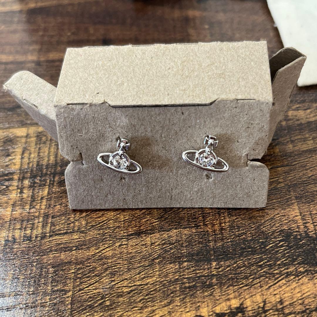 【新品】 Vivienne Westwood ピアス