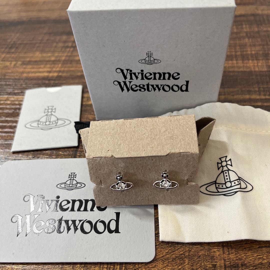 【新品】 Vivienne Westwood ピアス