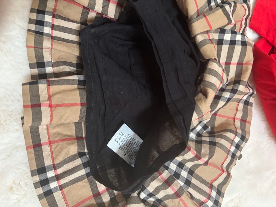 良品　BURBERRY バーバリー　現行タグ　プリーツスカート Tシャツセット