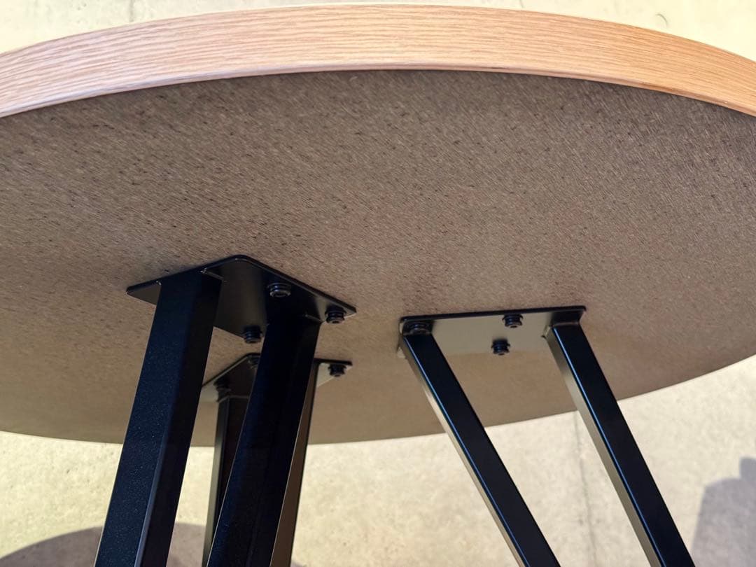 KANADEMONO カフェテーブル リノリウム天板 × スチール脚　φ70cm