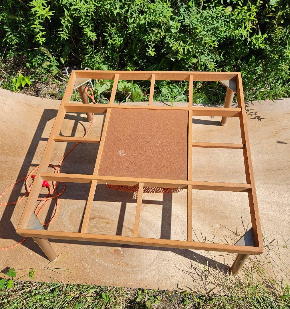 日本のヴィンテージ 古い炬燵 赤外線 電気こたつ 75cm 両面天板 昭和レトロ