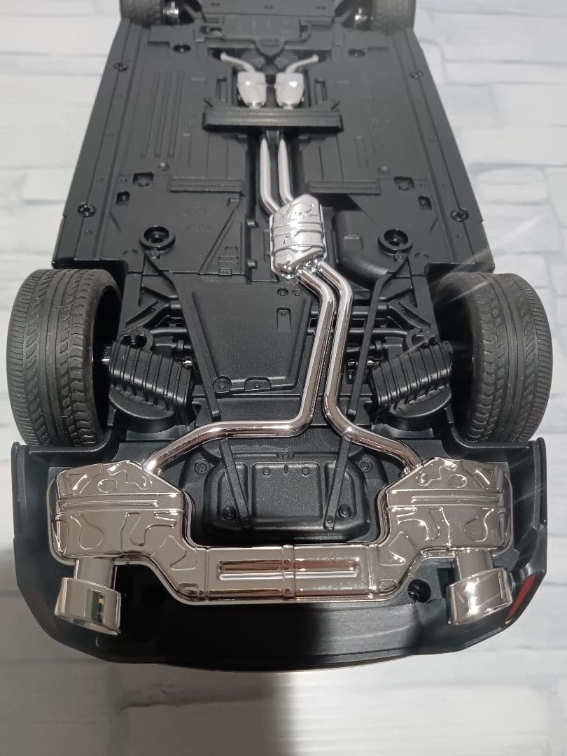 1/18 アウディ　RS6 アバント C8 ダイキャスト　ミニカー　ブラック