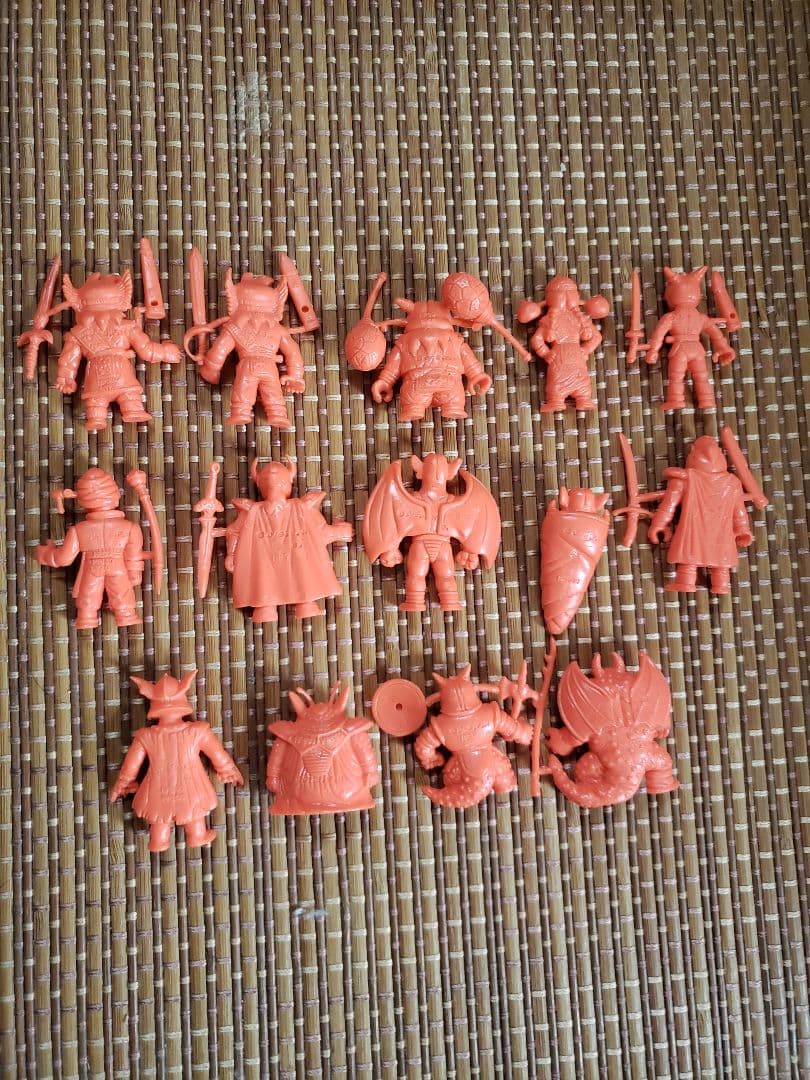 ドラゴンクエスト消しゴムアベル伝説パート1橙　新品未切り　ファミコン　キン消し