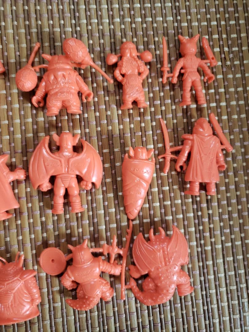 ドラゴンクエスト消しゴムアベル伝説パート1橙　新品未切り　ファミコン　キン消し