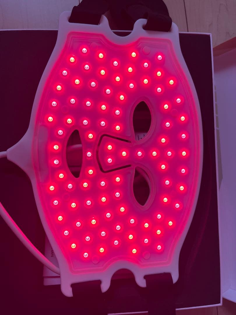 ボディ・フェイスケア CURRENTBODY skin 4-in-1 LED Face Mask