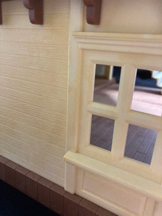 【値下げ】シルバニアファミリー　あかりの灯る大きなお家　家具付き　人形付き