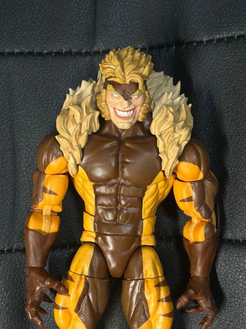 マーベルレジェンド セイバートゥース