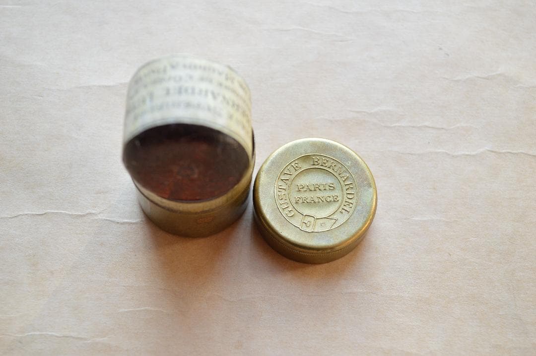 缶ベル　古い松脂