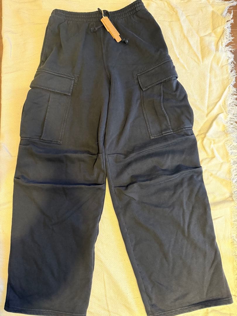 【専用】SKIMS ブラック スウェットカーゴパンツとヘアクリップ