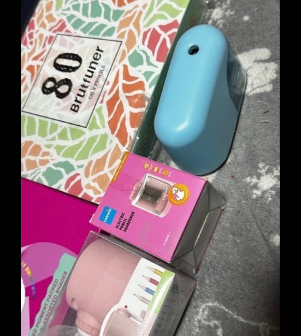 色鉛筆新品まとめて