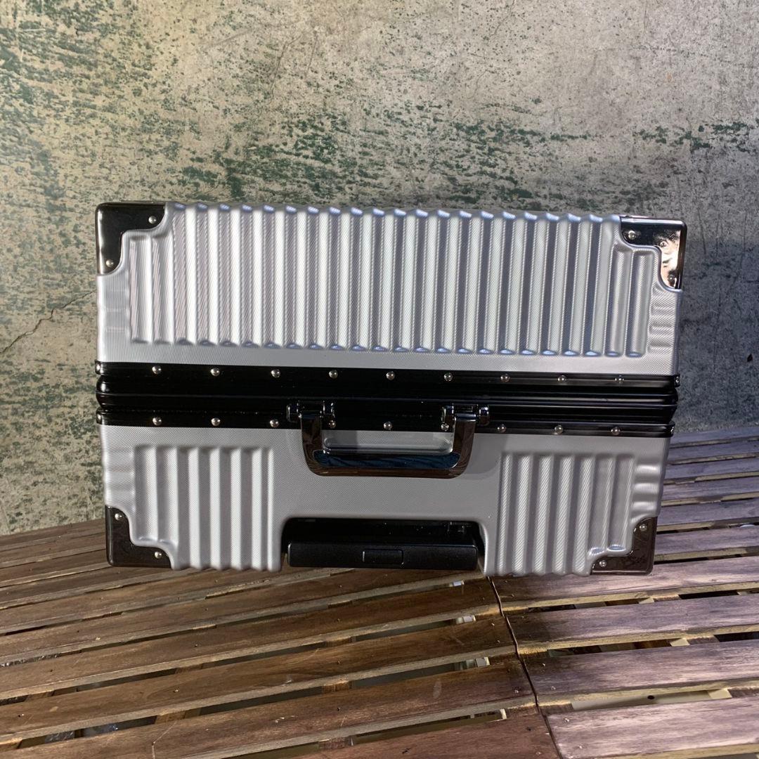 K829 スーツケース 大容量 キャスター ダイヤルロック付き