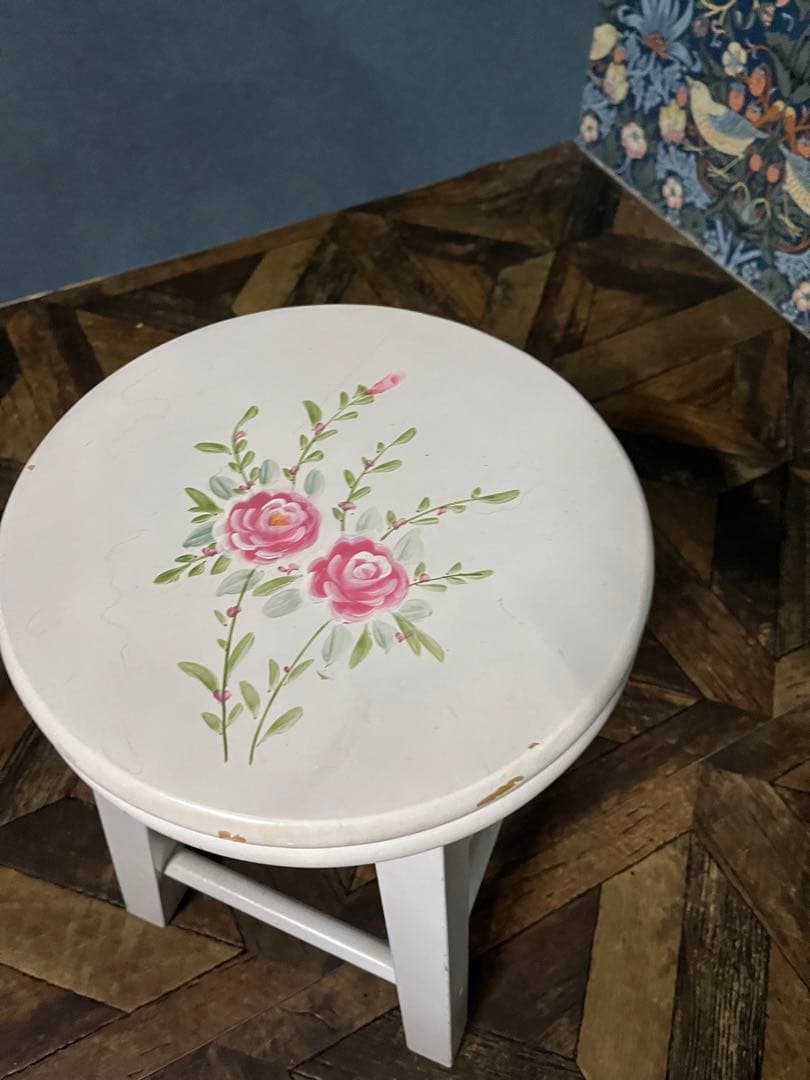 白家具 回転 スツール 椅子 薔薇 インテリアアンティーク