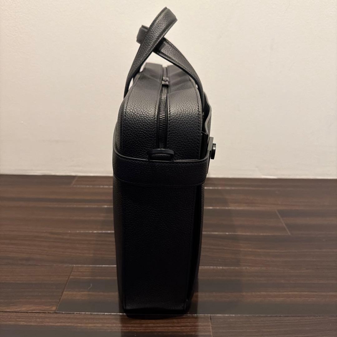 フェラガモ　ガンチーニ ブリーフケース　半額以下　付属品無し　定価37万円