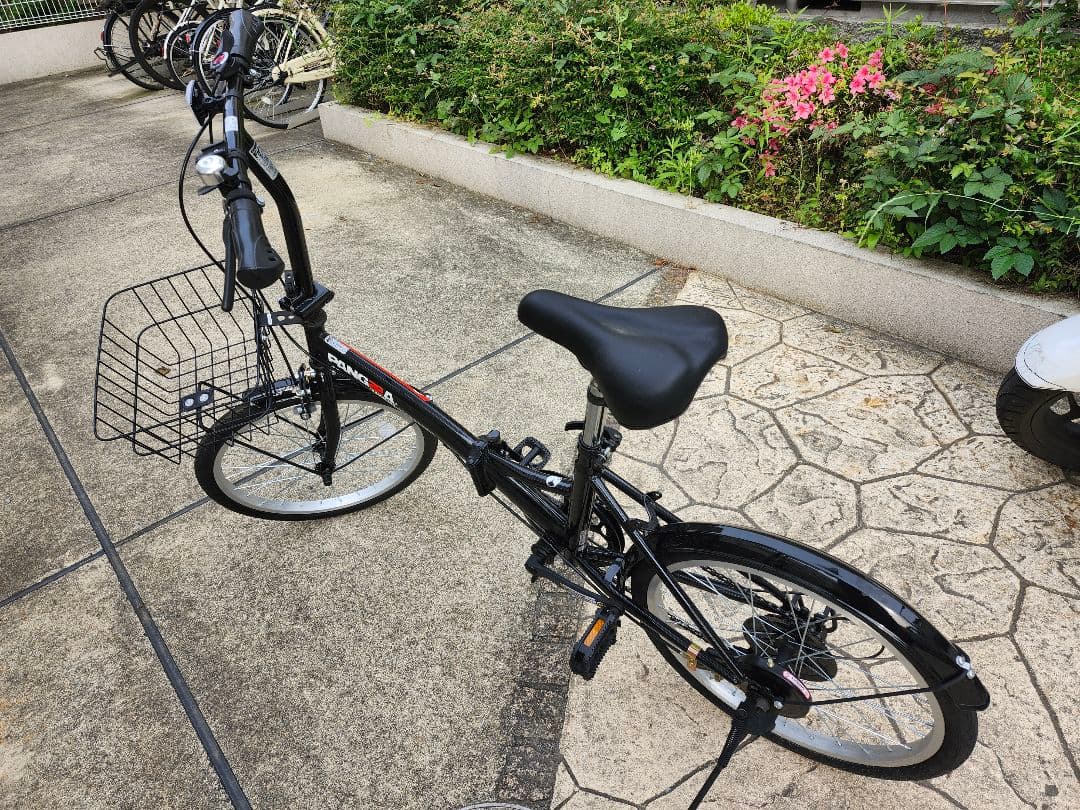 折りたたみノーパンクタイヤ 自転車 ブラック20インチ(足立区引き取り限定)