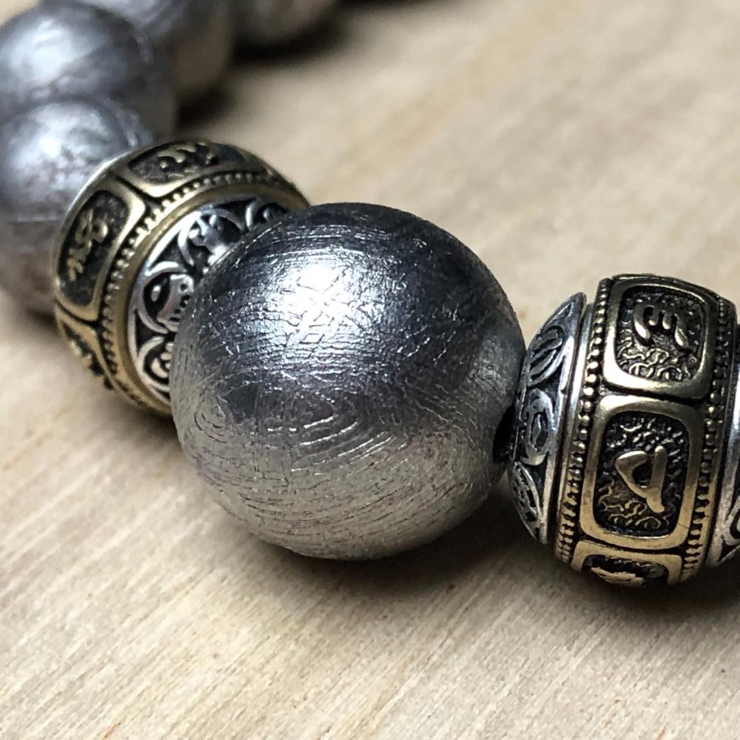 隕石 鉄隕石　アルタイ隕石　ムオニオナルスタ隕石 ブレスレット　重さ77ｇ