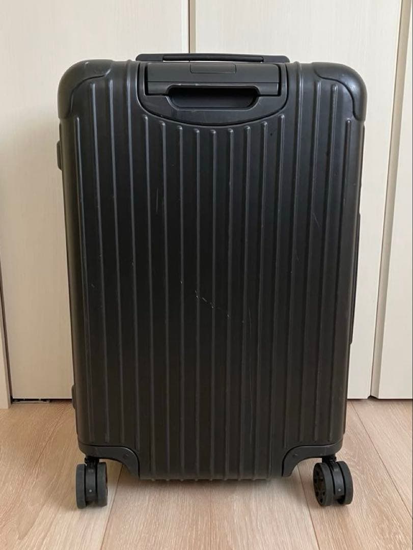 リモワ RIMOWA スーツケース　エッセンシャル チェックイン　M