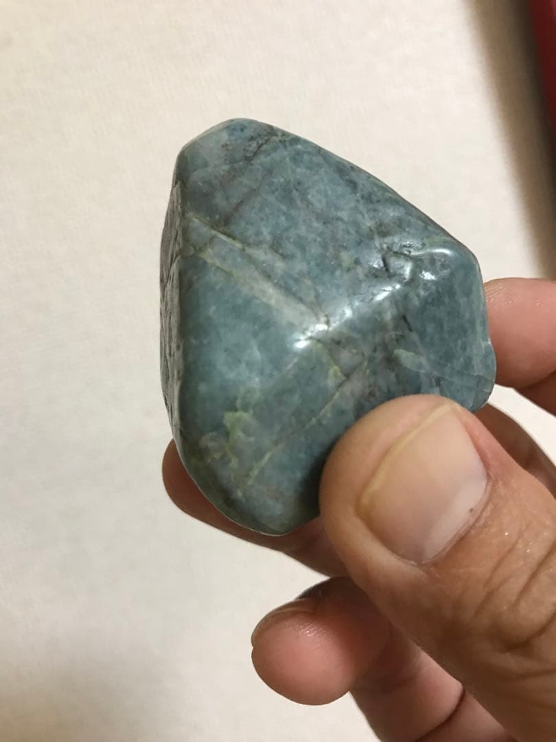 糸魚川 ヒスイ コン沢 青翡翠原石 宝石　原石　スライス