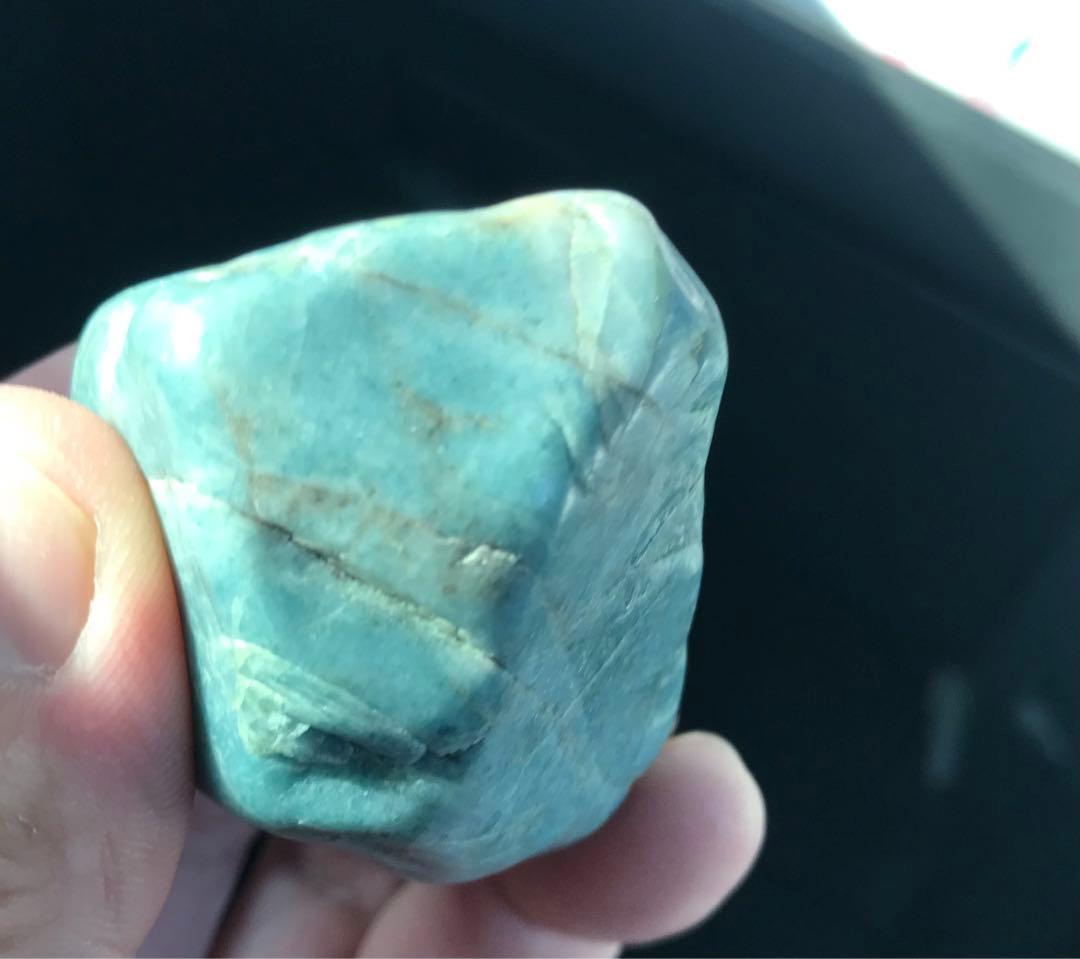 糸魚川 ヒスイ コン沢 青翡翠原石 宝石　原石　スライス