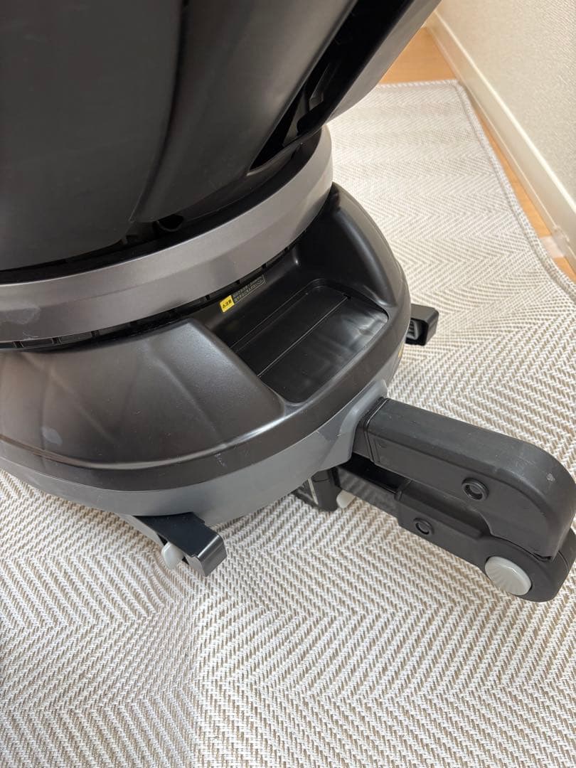 レオ　Combi クルムーヴスマート　チャイルドシートISOFIX