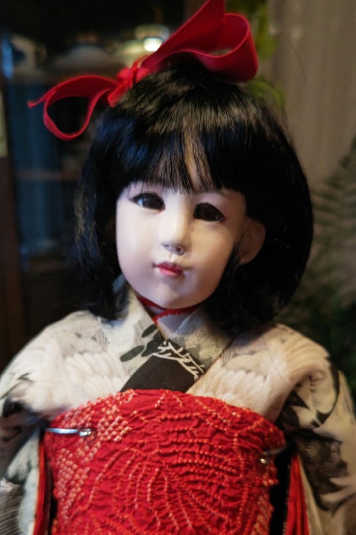 日本の伝統的な陶器製人形