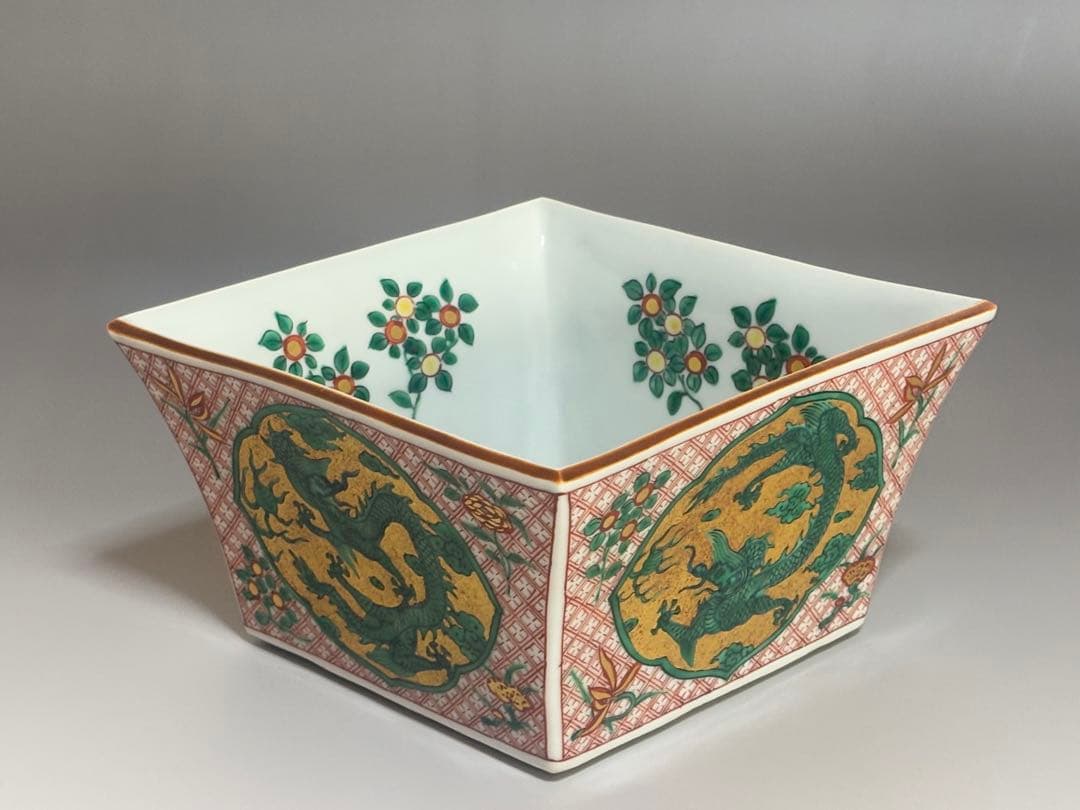 礬紅金彩龍花文方鉢　三浦竹泉　共箱