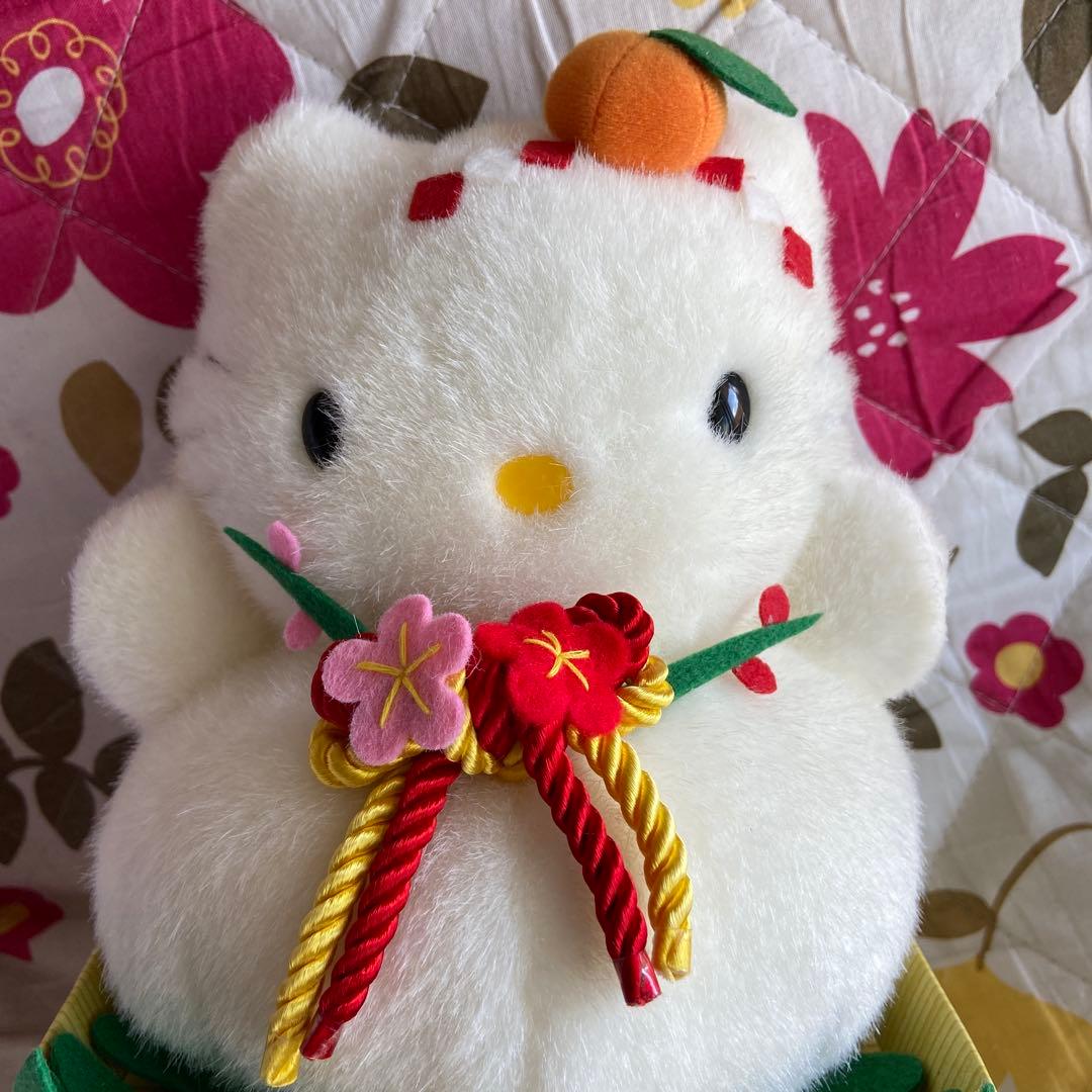 ハローキティ♡レトロ　鏡餅ぬいぐるみ