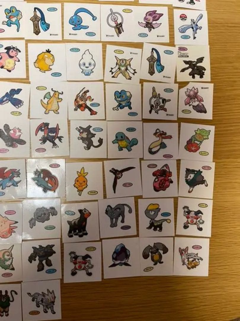 １０８枚バラ売り要相談　シール付　ホルダーXY ポケモンパン　ポケモンシール