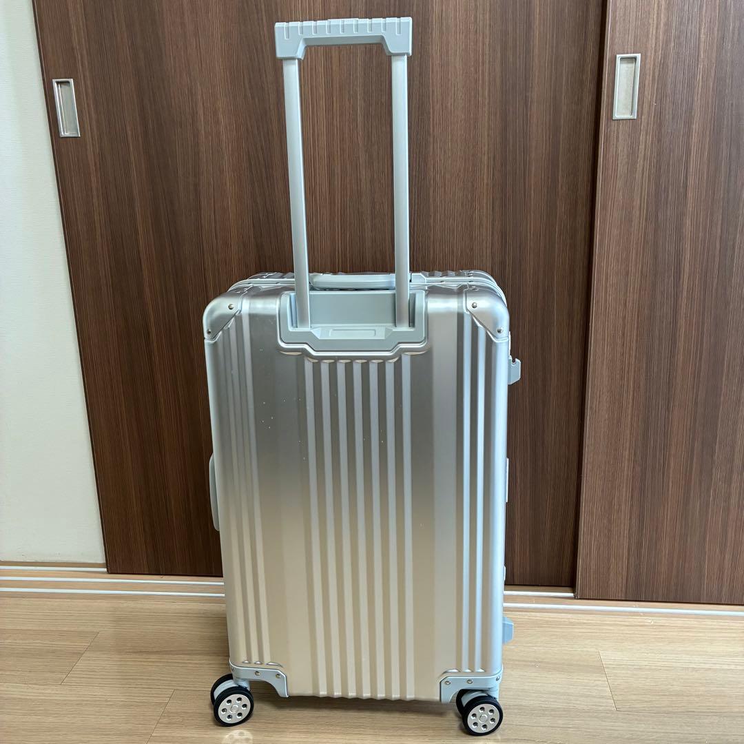 【未使用】メルセデスベンツ　アルミキャリーケース　スーツケース送料込65ℓ