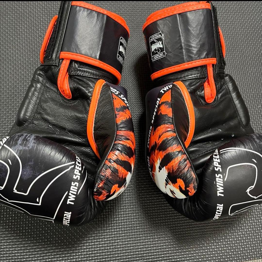 TWINSグローブ　14オンス