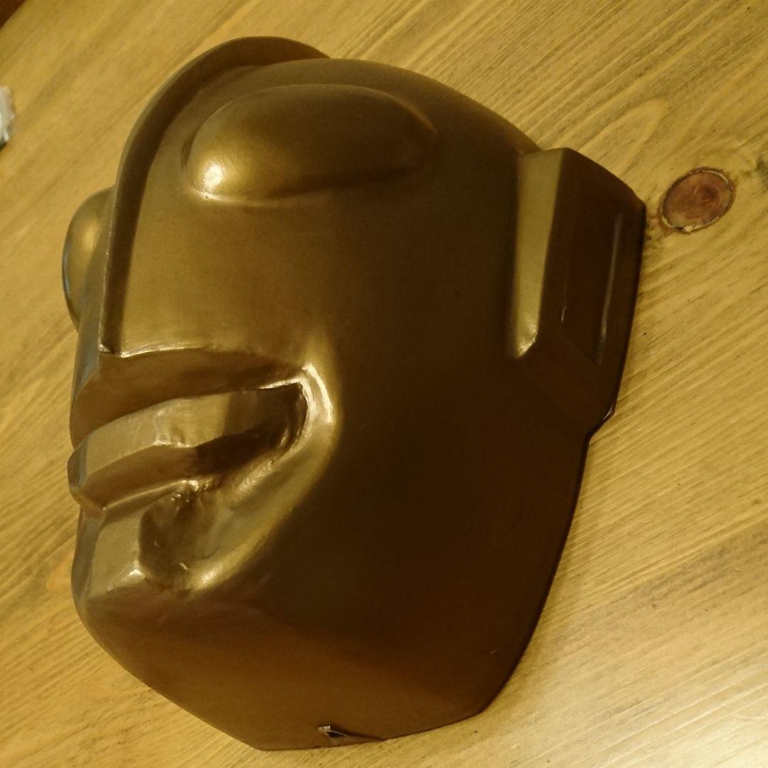 ウルトラマン壁掛け貯金箱