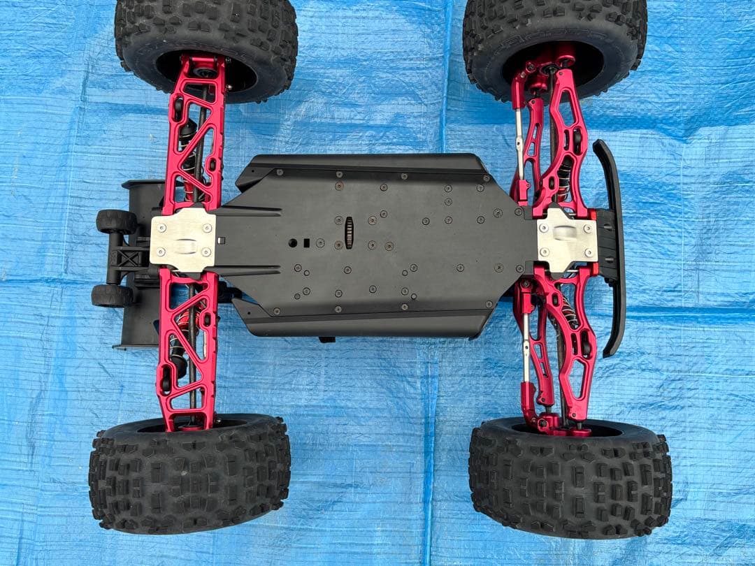 ARRMA NOTORIOUS 6S RTR ホビーラジコン