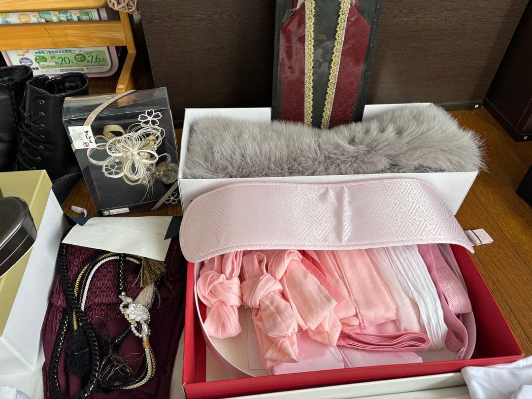 アリエル 振袖 成人式 グレー系花柄振袖