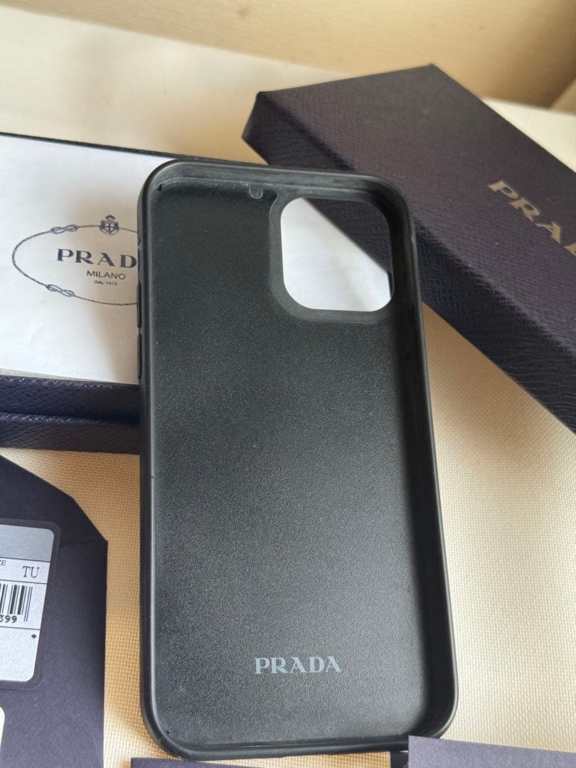 【平日限定価格】PRADASAFFIANO iPhoneケースiPhone12
