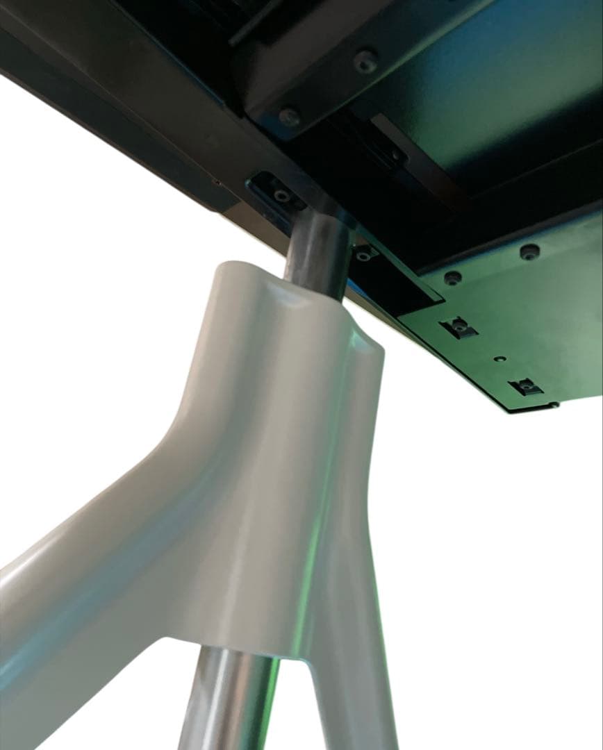 大阪 京都 限定 生産終了品 ハーマンミラー エンベロップデスク 机