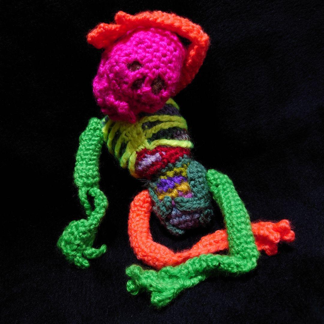 ●110.ピンクヘッド　骸骨さんのあみぐるみ