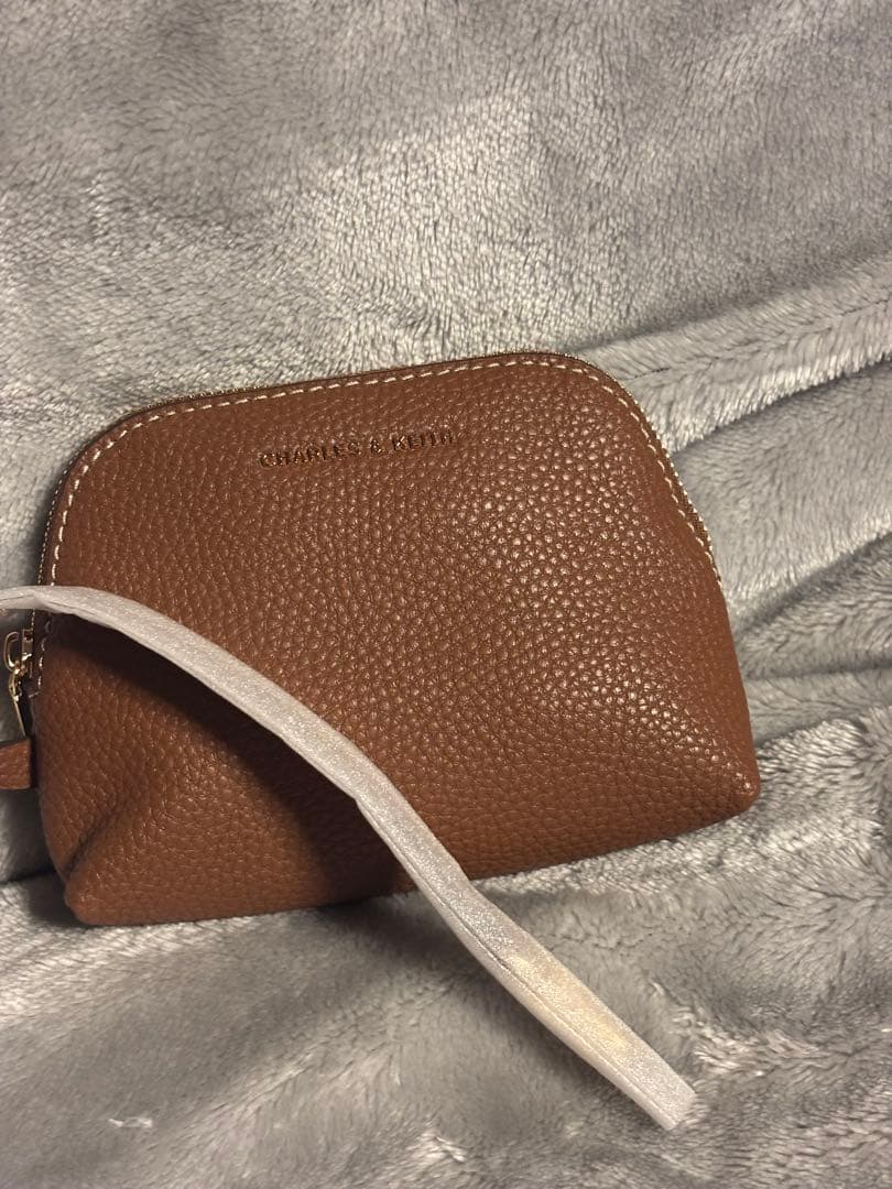 美品 CHARLES & KEITH チャンス バケットバッグ チョコレート 茶