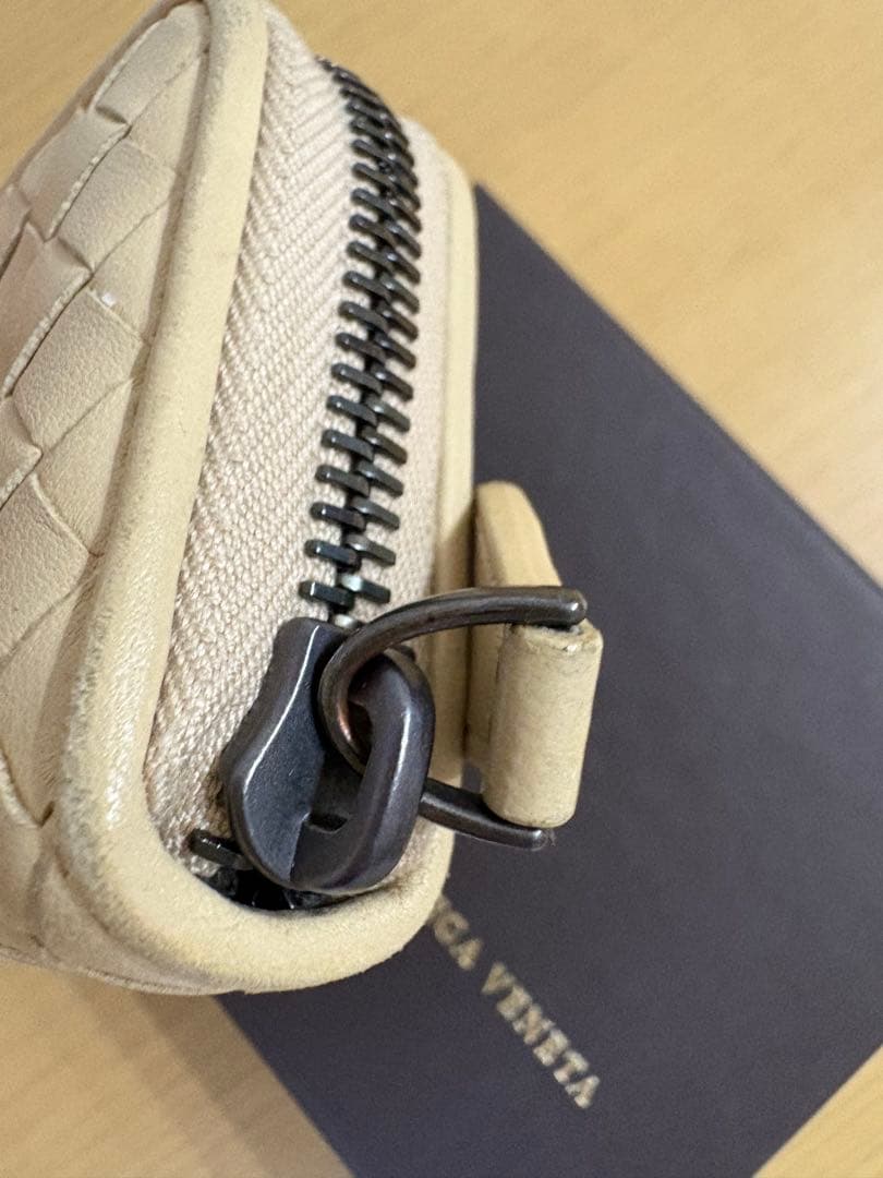 Bottega Venetaボッテガ・ヴェネタケース ベージュ