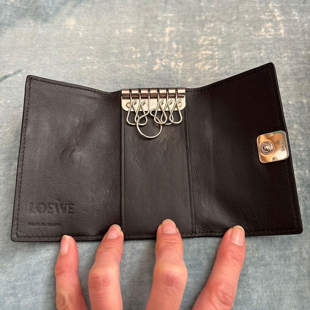 LOEWE ブラック レザー キーケース