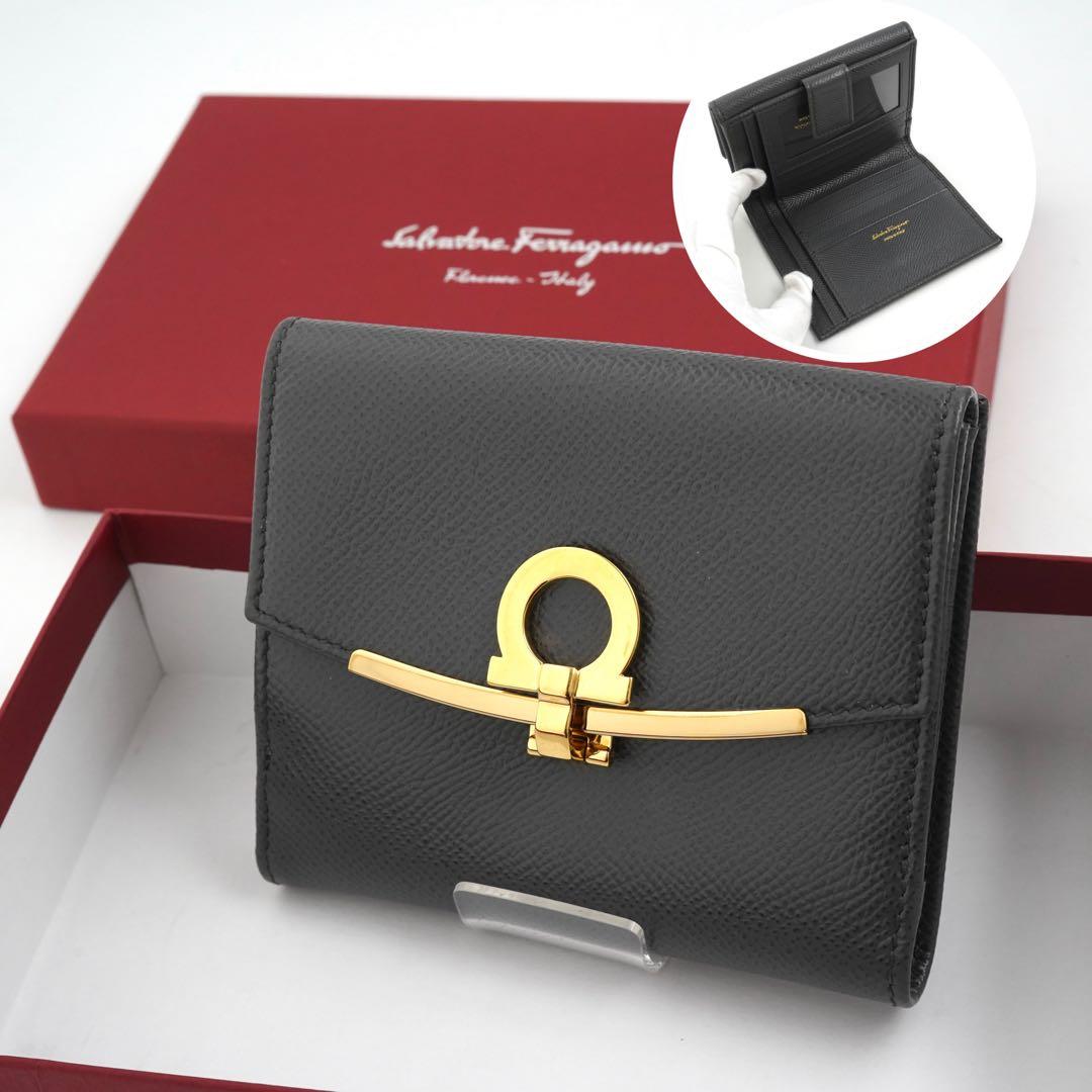 ✨新品未使用・箱付✨　Ferragamo ミニ財布　ガンチーニクロジャー　グレー