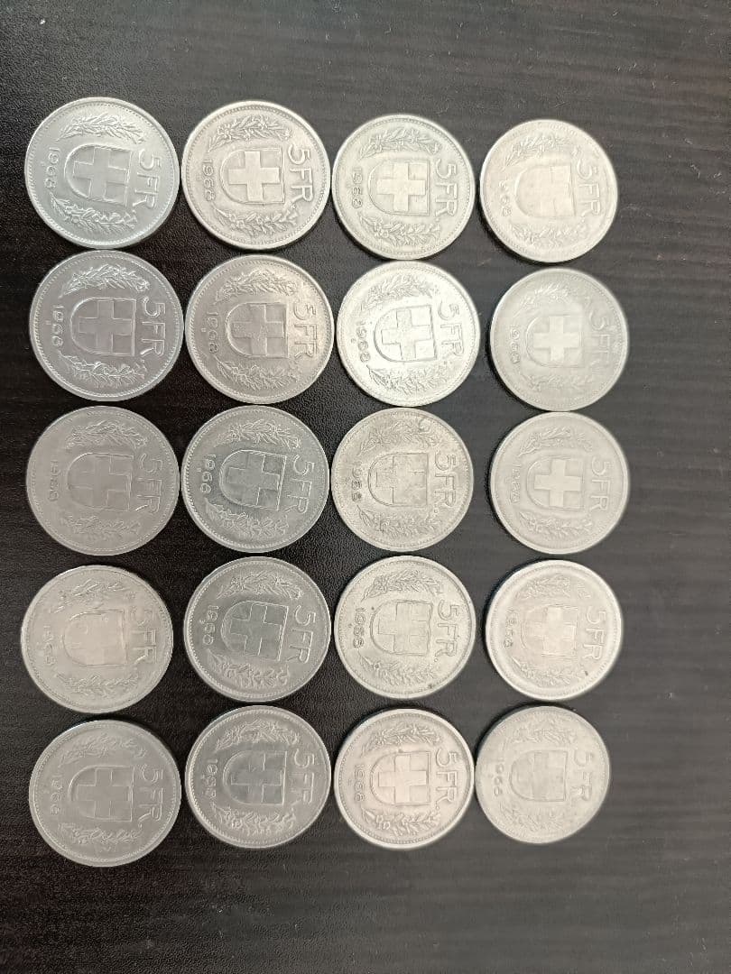 スイスフラン（5フラン硬貨）20枚