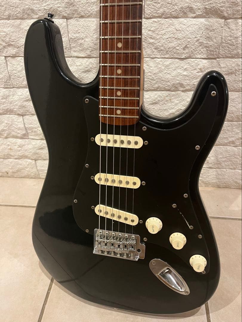 Photogenic ブラックエレキギター　ストラトキャスター　ケース付きです