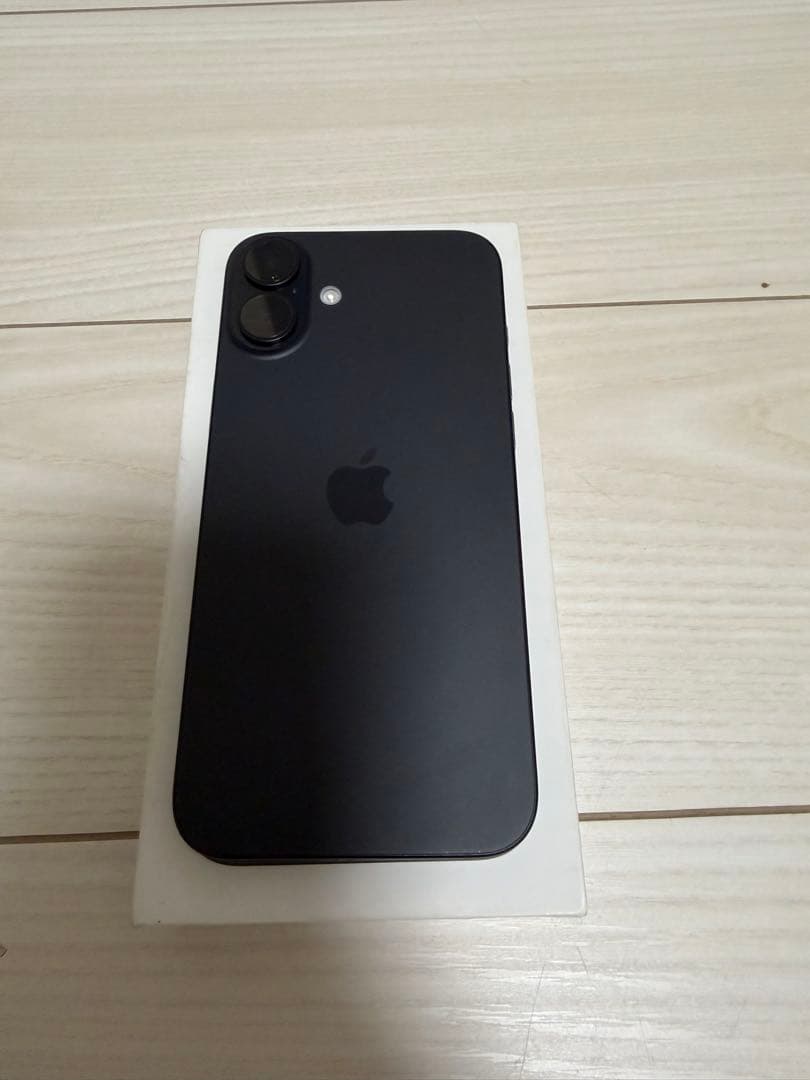 【美品】Apple iPhone16 Plus 128GB 黒　SIMフリー