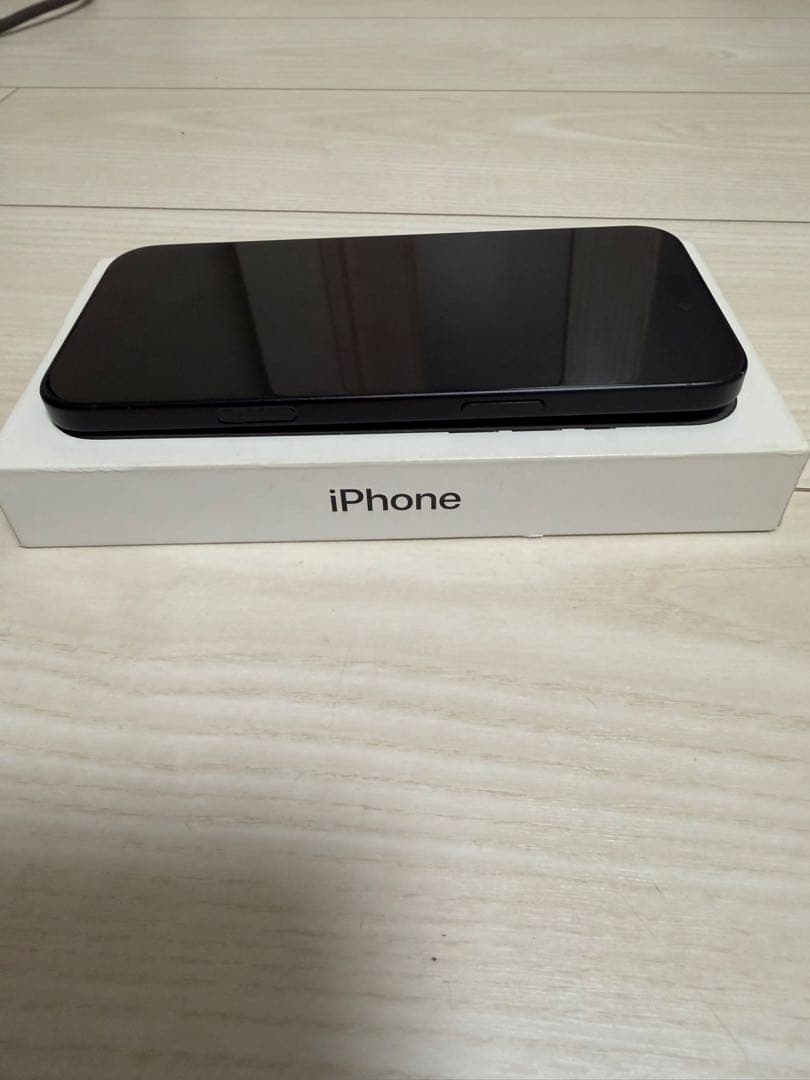 【美品】Apple iPhone16 Plus 128GB 黒　SIMフリー