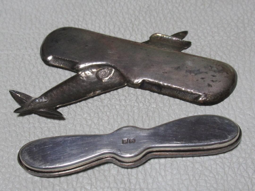 極希少◆愛国号三式戦「飛燕」島津製作所 陸軍献納機記念 純銀製 戦闘機型楊枝入れ