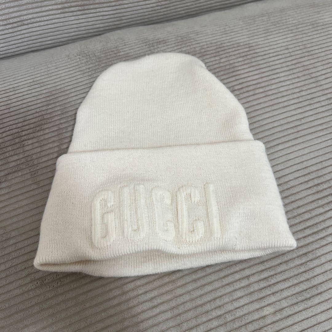 GUCCI 正規品　箱付き　ホワイト ロゴニット帽 Mサイズ
